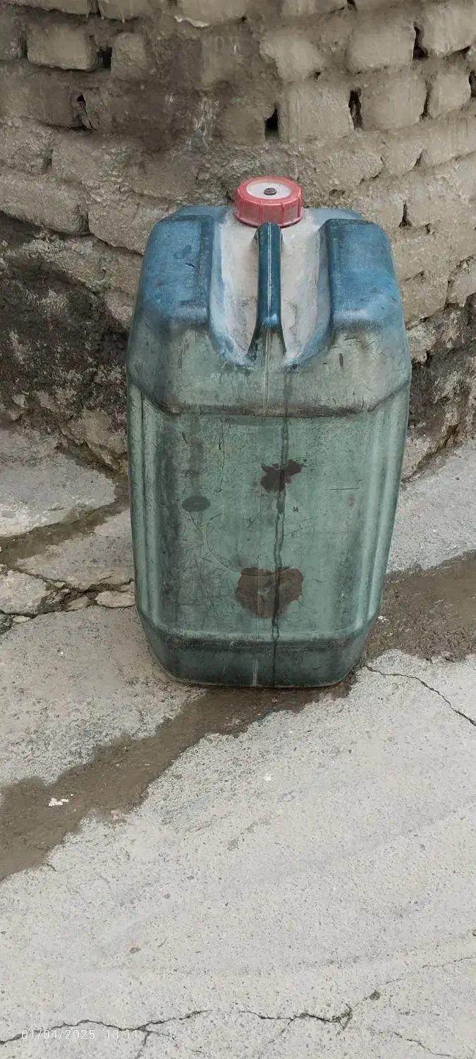 گالن نفتی۶۰ لیتری|ظروف نگهدارنده، پلاستیکی، یک‌بارمصرف|ارومیه, |دیوار