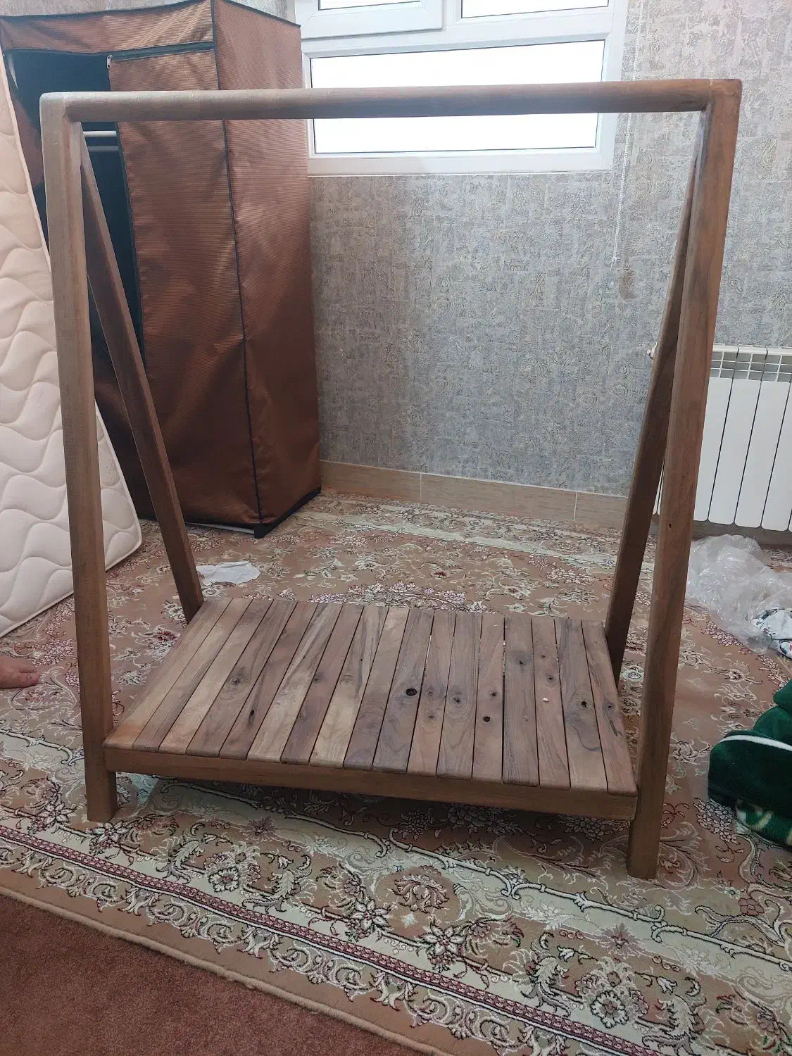 جا گلدانی چوب گردو محکم|گل و گیاه طبیعی|قم, انسجام|دیوار