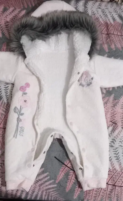 سرهم نوزاد دخترانه|کفش و لباس بچه|سقز, |دیوار