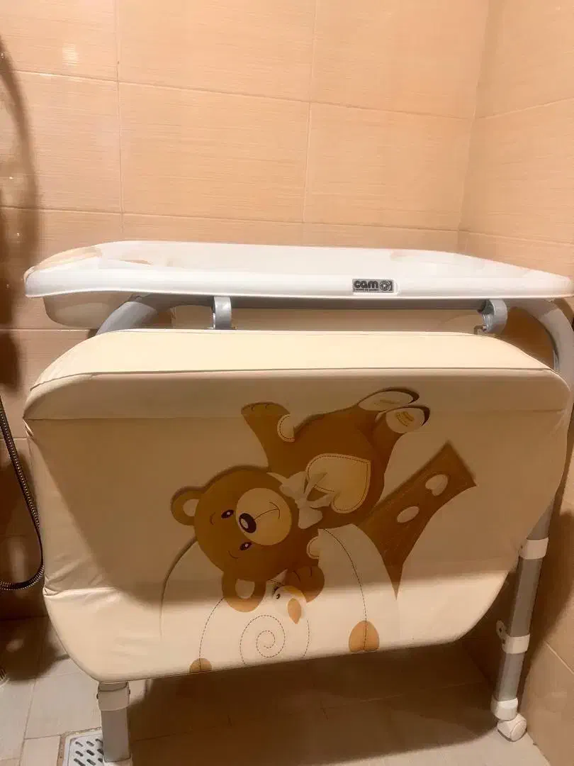 وان و صندلی تعویض پوشک کودک|اسباب و اثاث بچه|تهران, میرداماد|دیوار