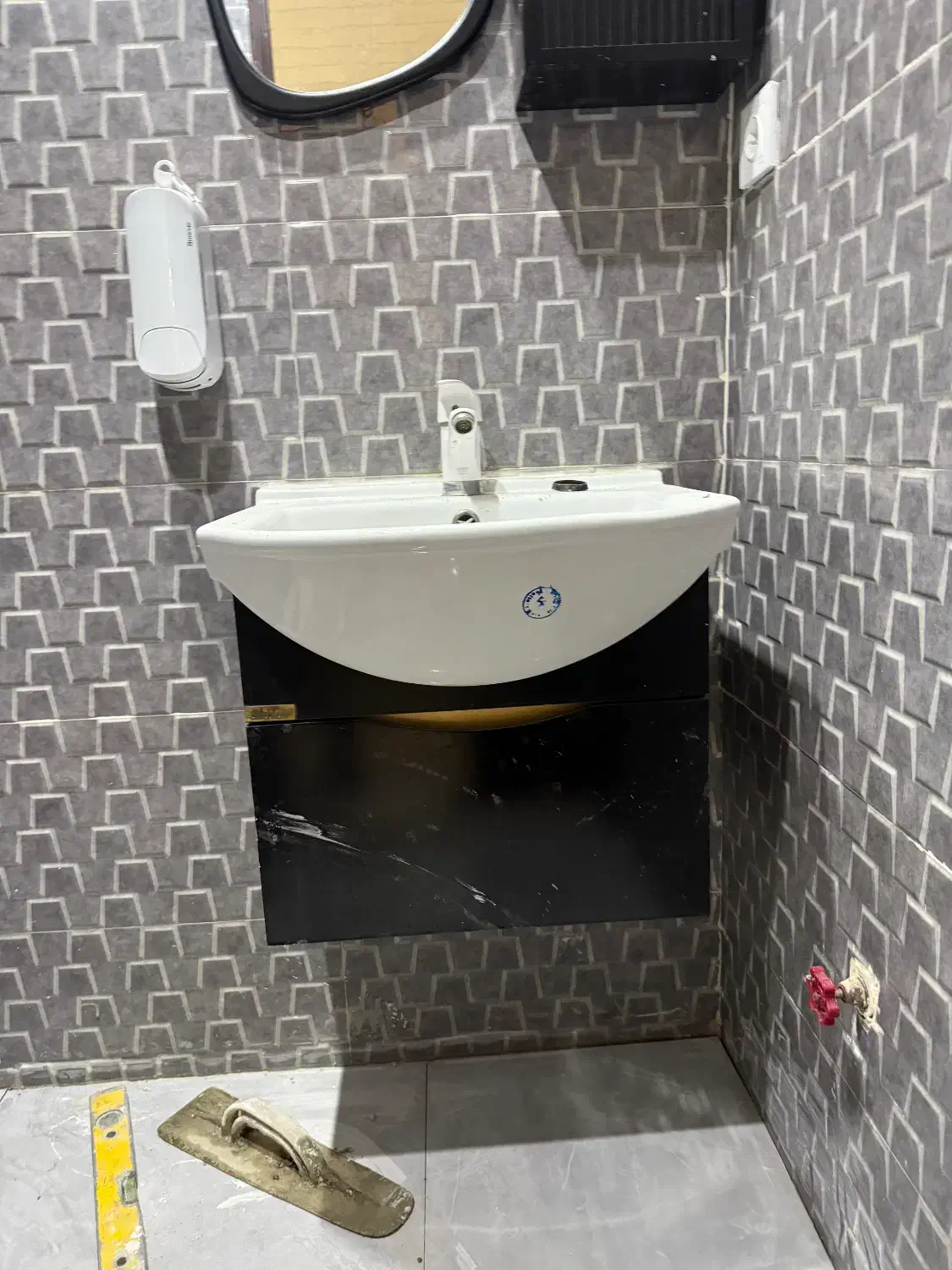 روشویی کاملا نو|لوازم سرویس بهداشتی|کرج, شهرک جهان آرا|دیوار