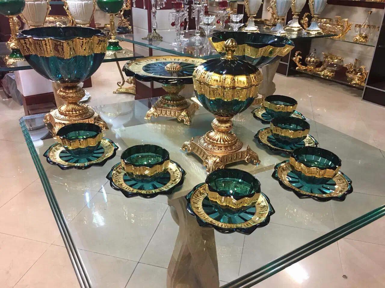 نیروی خانم مجرد برای کار ظروف کریستال و آرکوپال|استخدام هنری و رسانه|اصفهان, شهرک صنعتی جی|دیوار