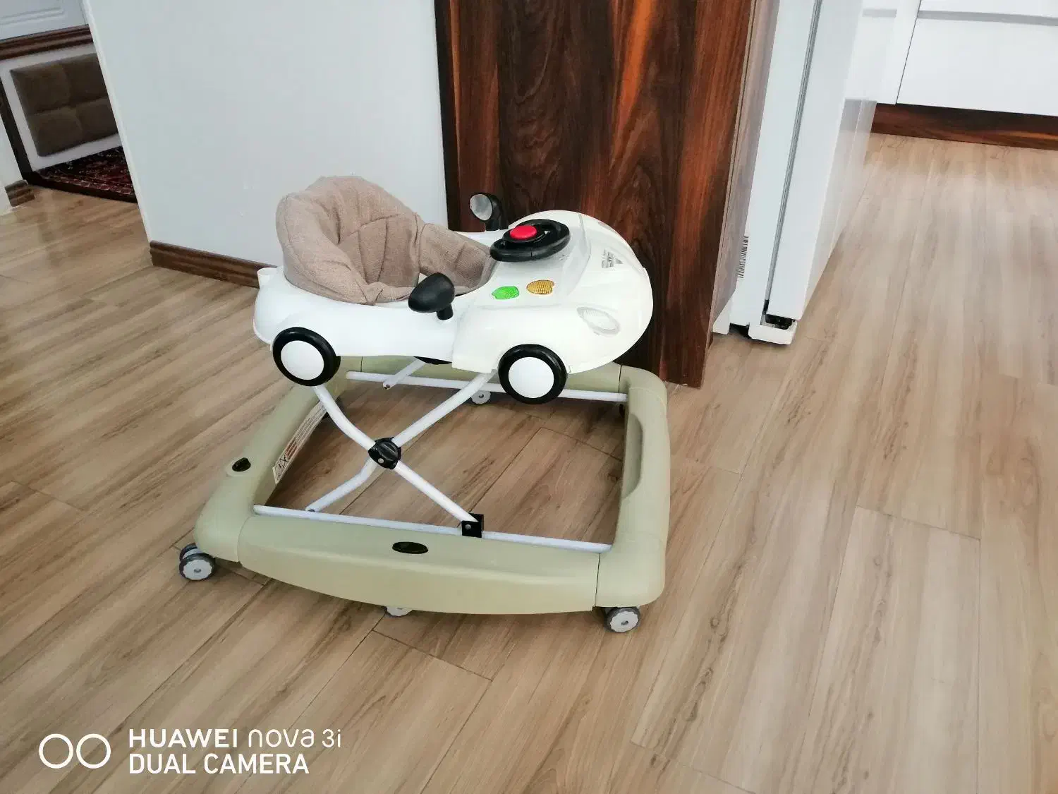 روروک روما دلیجان|اسباب و اثاث بچه|لواسان, |دیوار