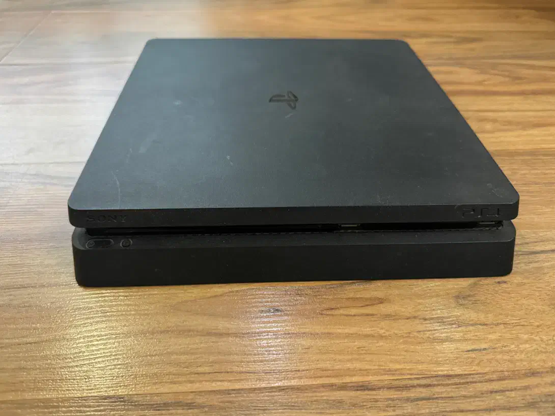 playstation 4 slim یک ترابایت|کنسول، بازی ویدئویی و آنلاین|شیراز, نیایش|دیوار