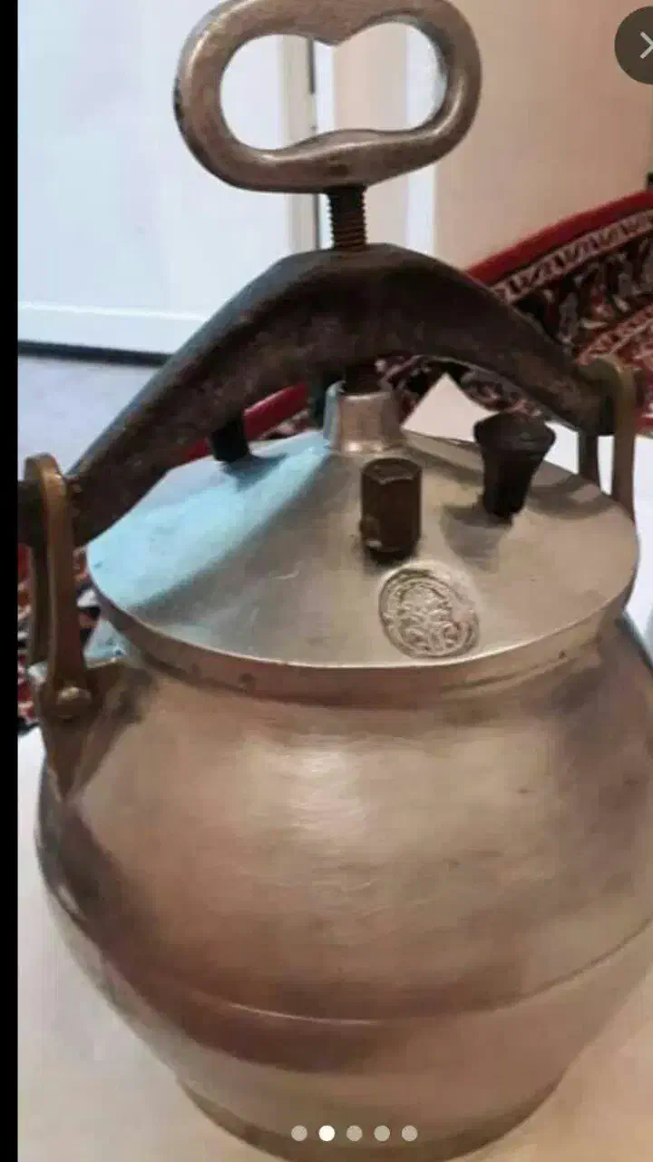 زودپزهای خمره ای آلیاژ قدیم|ظروف پختوپز|اقلید, |دیوار