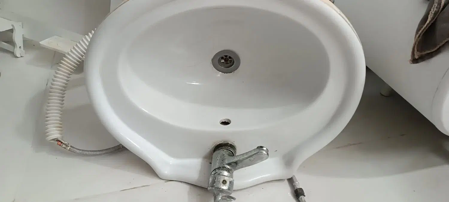 سنگ روشویی سالم|لوازم سرویس بهداشتی|بیرجند, |دیوار