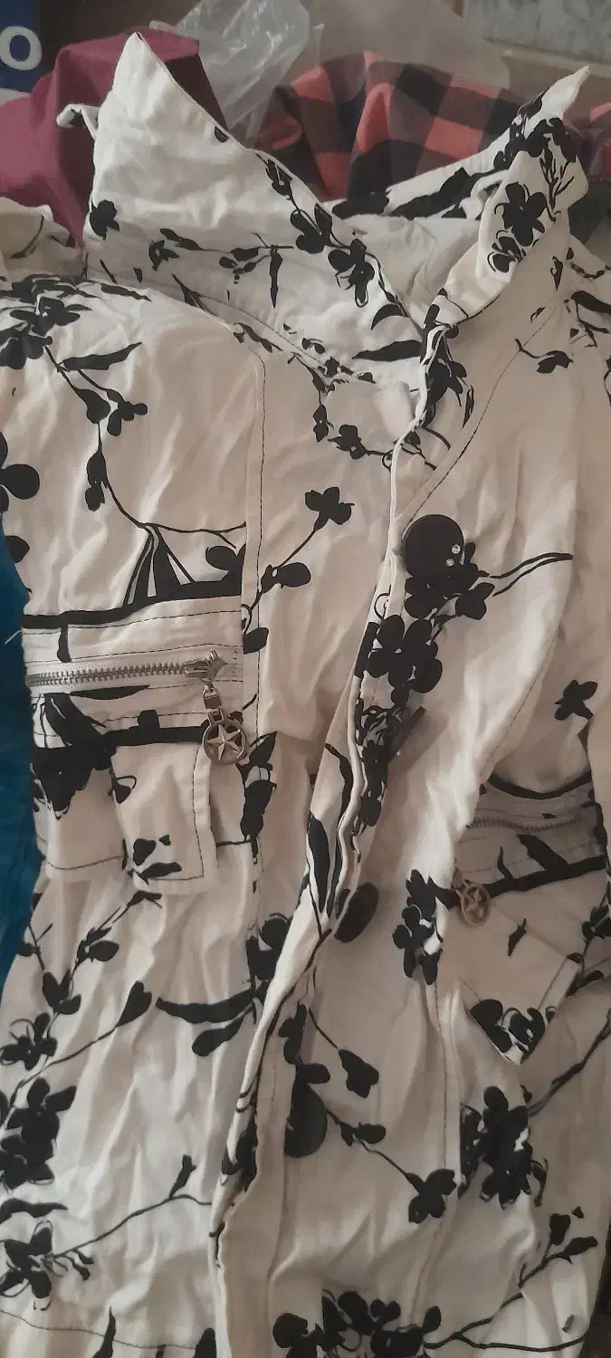 ۱۰عدد لباس کودکانه کاپشن|کفش و لباس بچه|رشت, پیرسرا|دیوار