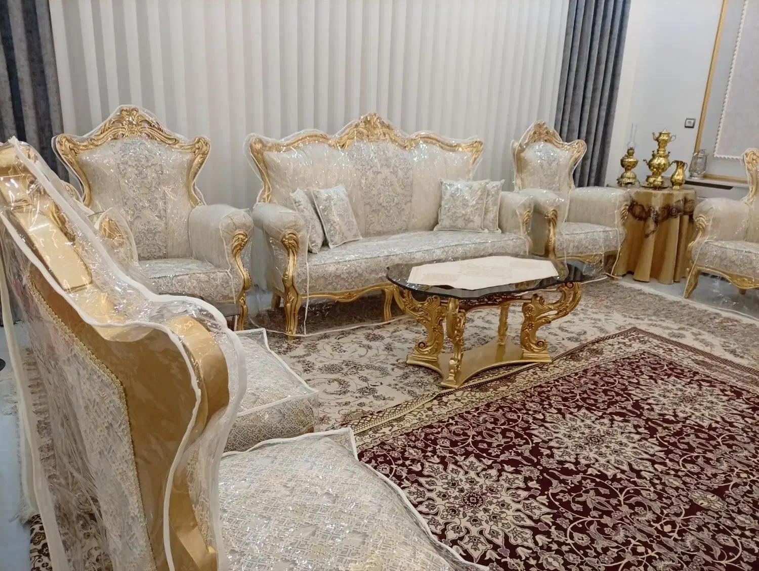 کاور مبلمان|مبلمان خانگی و میز عسلی|تربتحیدریه, طالقانی|دیوار