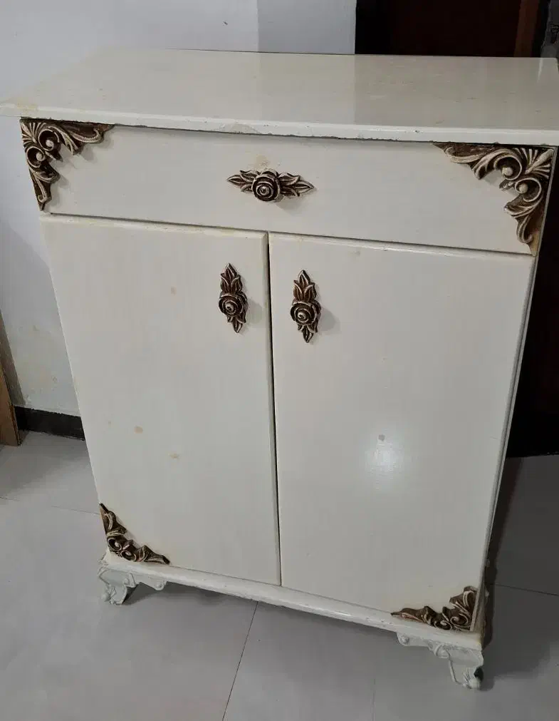 جاکفشی|جاکفشی، کمد، دراور|قوچان, |دیوار