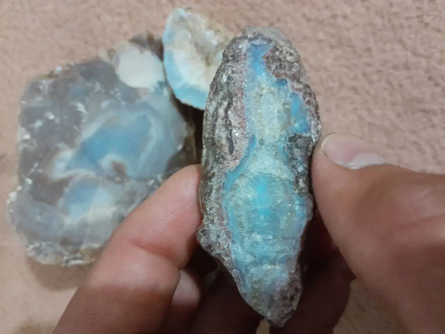 سنگ با ارزش و قدیمی|کلکسیون اشیاء عتیقه|الیگودرز, |دیوار