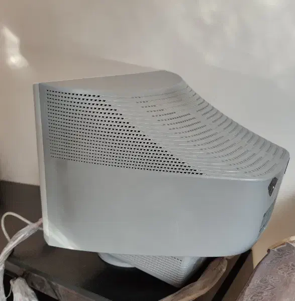 مانیتور ال جی|قطعات و لوازم جانبی رایانه|اصفهان, شهرک میلاد|دیوار