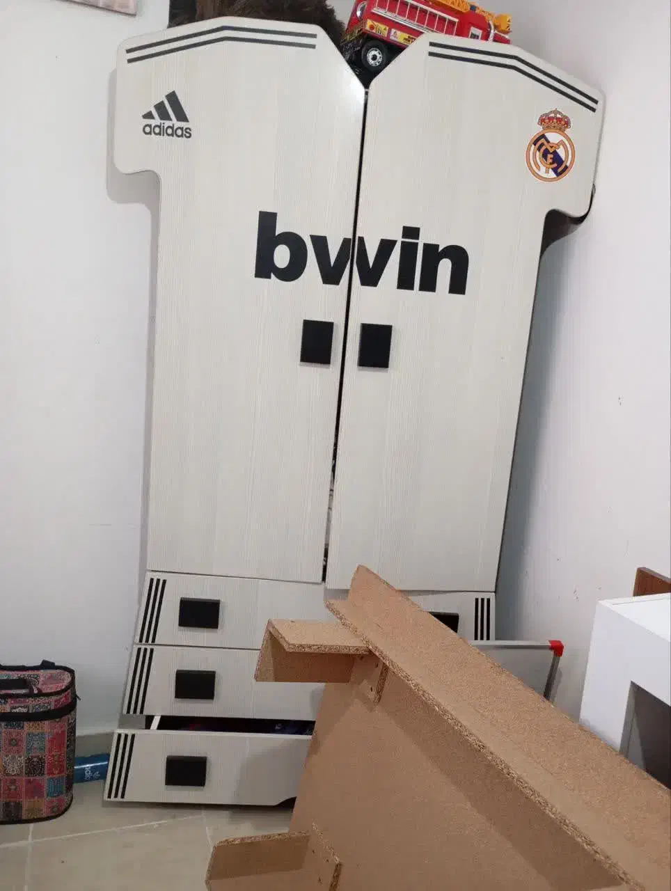 سرویس خواب پسرانه شیک و کاملا تمیز|تخت و سرویس خواب|گرگان, |دیوار