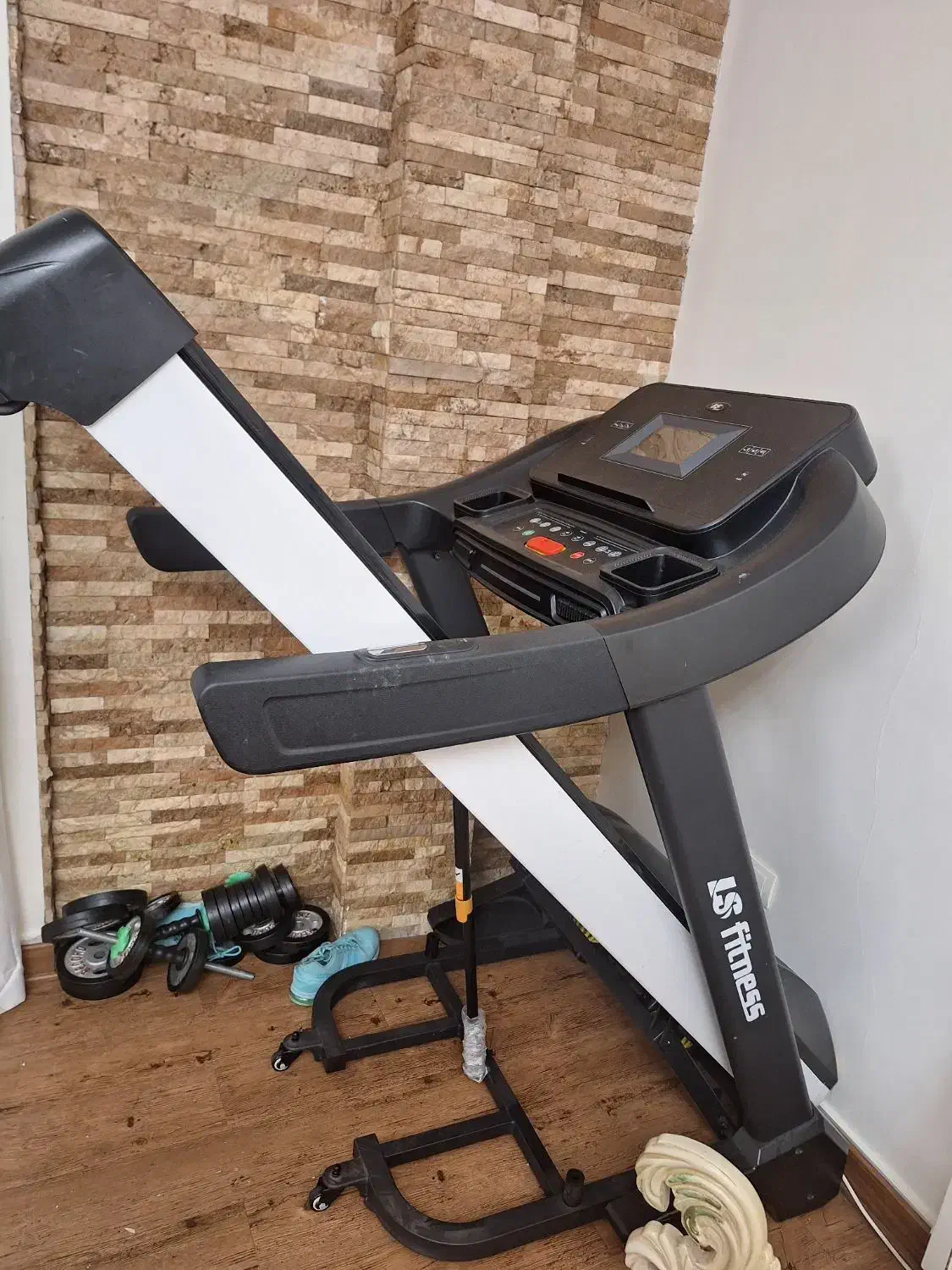 تردمیل در حد با تحمل وزن تا ۱۵۰ کیلو|تجهیزات ورزشی|تهران, جنتآباد شمالی|دیوار