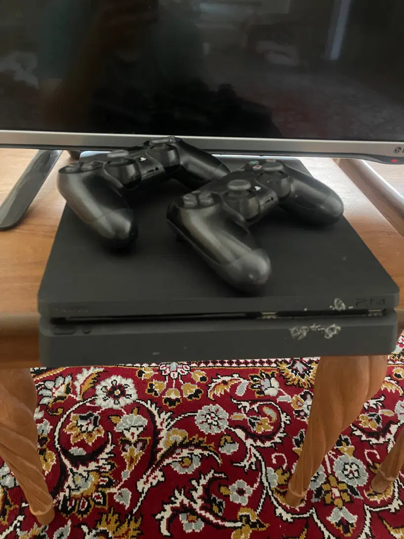ps4 slim 1 tra|کنسول، بازی ویدئویی و آنلاین|همدان, |دیوار