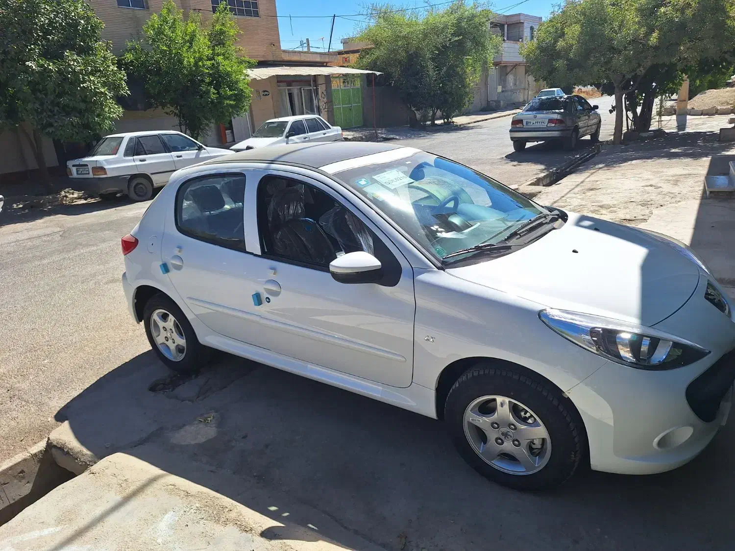 207i پانوراما سقف شیشه ای موتور جدید|خودرو سواری و وانت|یاسوج, |دیوار