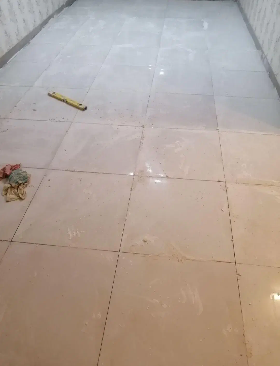 کاشی کاری و سرامیک کلیه کارهای ساختمانی|خدمات پیشه و مهارت|قشم, |دیوار