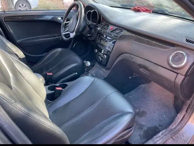 ماشین جک جی فایو j5|خودرو سواری و وانت|رشت, گلسار|دیوار