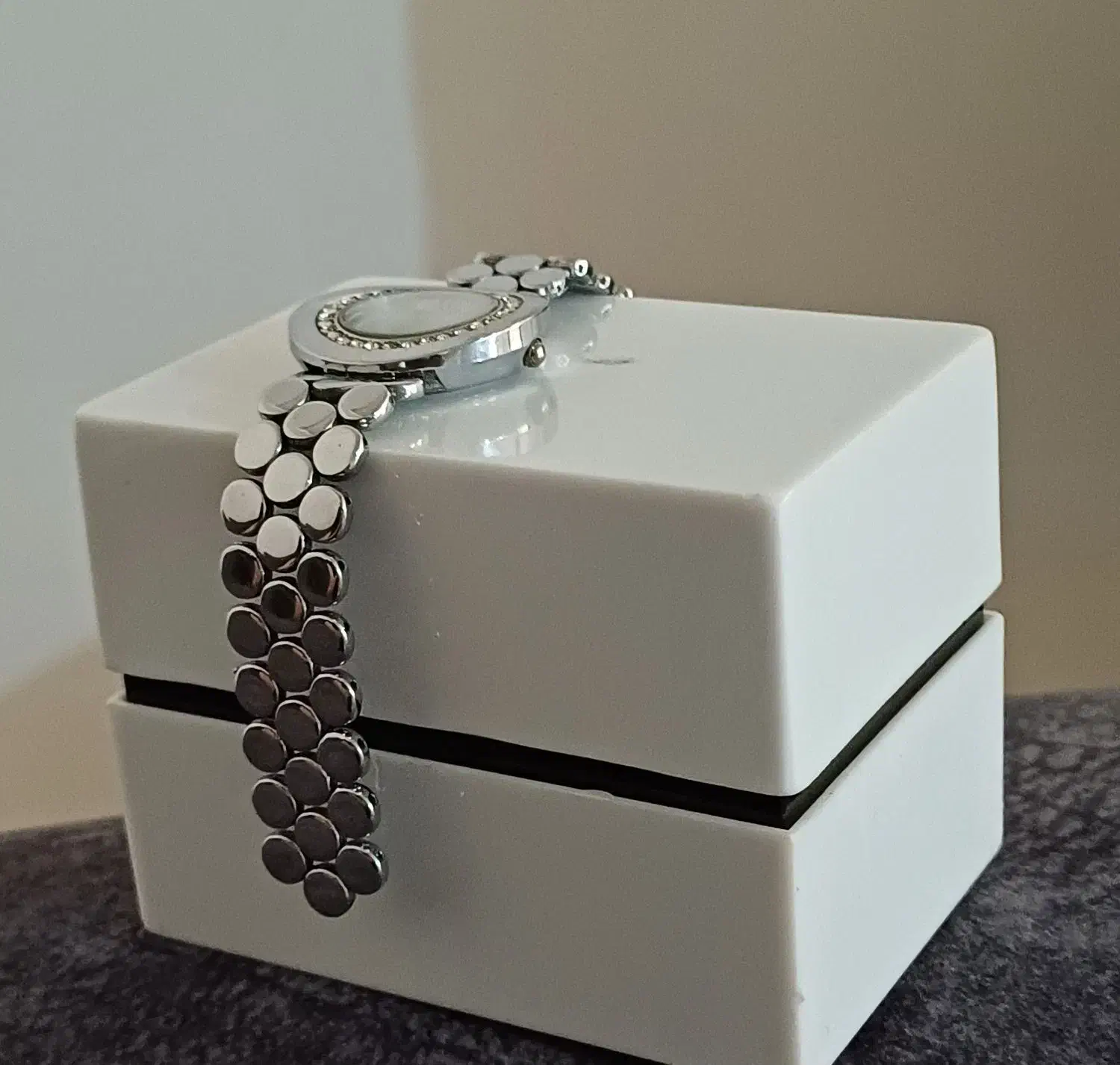 ساعت|بدلیجات|رشت, باهنر|دیوار