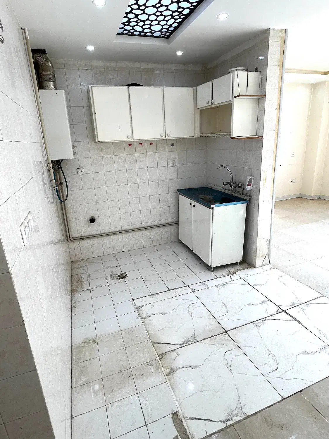 واحد سوئیت بازسازی شده بهترین جای فاز ۲|فروش آپارتمان|اصفهان, بهارستان|دیوار