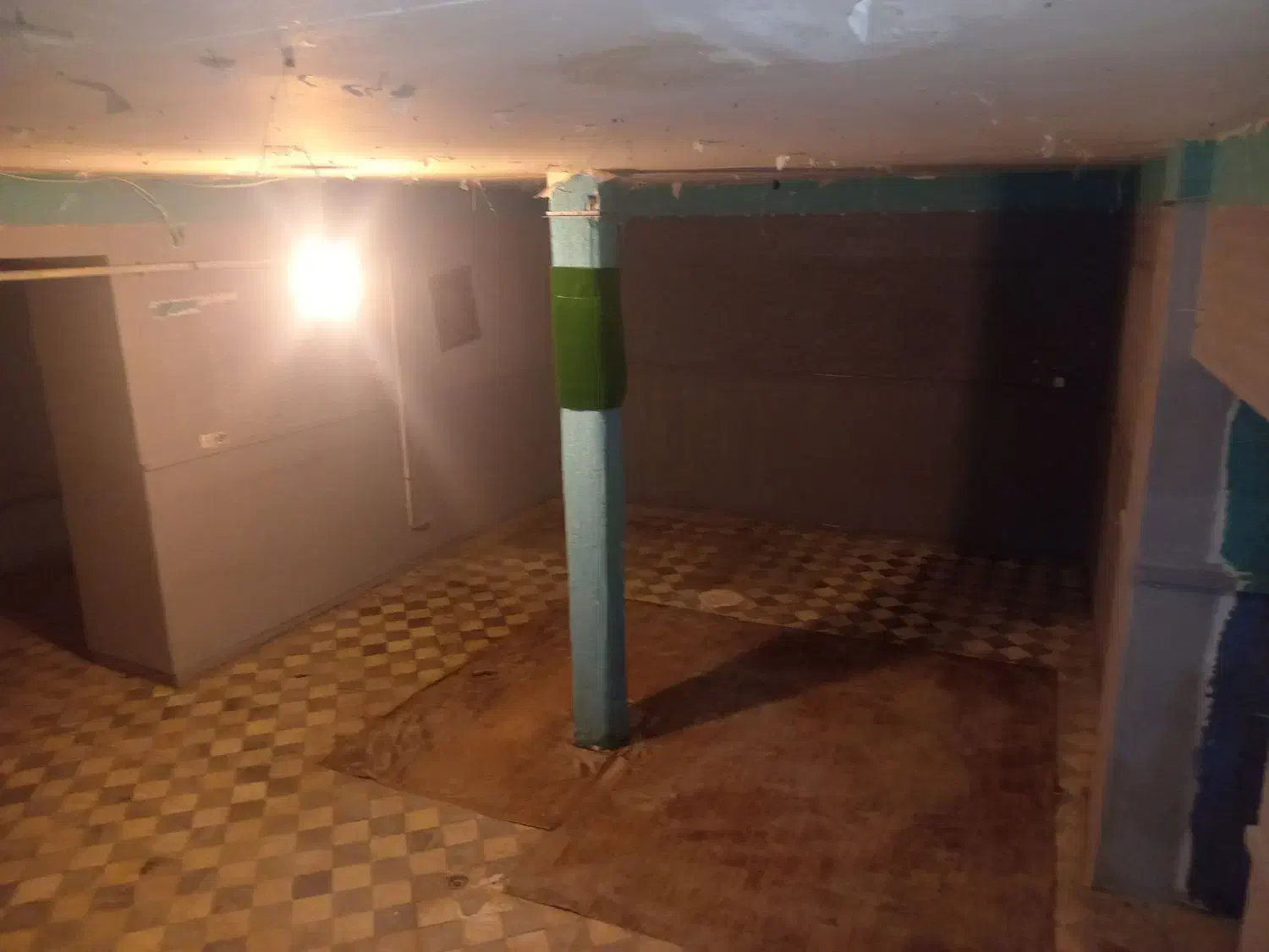 اجاره زیر زمین|اجارهٔ مغازه و غرفه|قروه, |دیوار