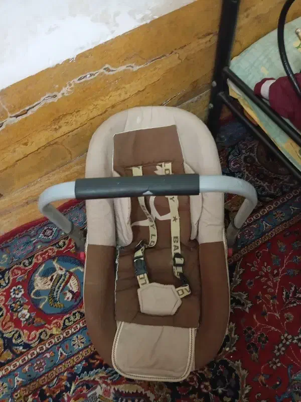 نینی لای لای|کالسکه و لوازم جانبی|برخوار, |دیوار