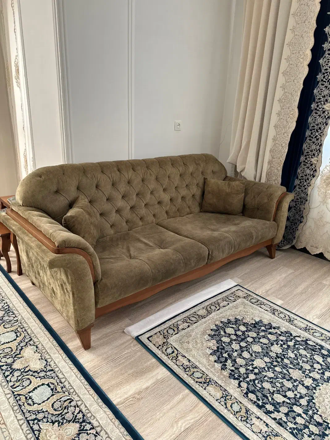 مبل راحتی در حد نو|مبلمان خانگی و میز عسلی|اشتهارد, |دیوار