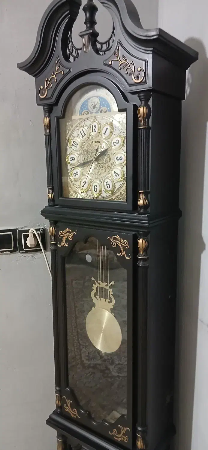 ساعت ایستاده نو و سالم چوب گردو|ساعت دیواری و تزئینی|خرم‌آباد, |دیوار