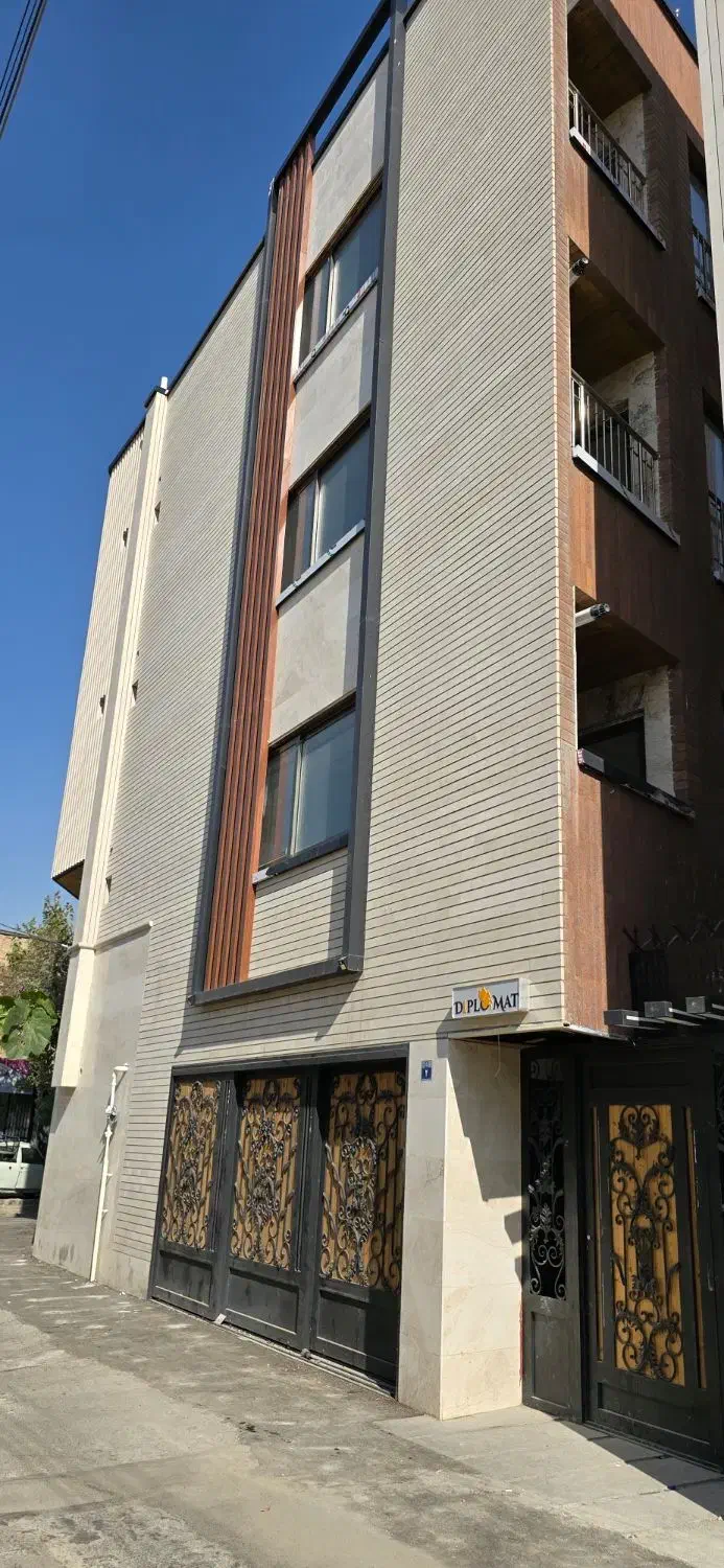 آپارتمان نقلی لوکیشن خوب در اصفهان|فروش آپارتمان|اصفهان, وحید|دیوار