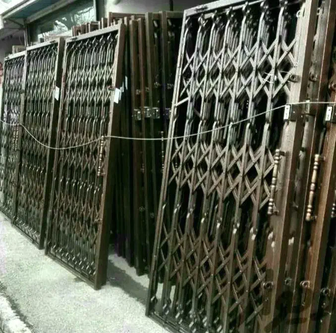 درب آکاردئونی حفاظ ضدسرقت کرکره اتومات ودرب پنجره|مصالح و تجهیزات ساختمان|مشهد, وکیلآباد|دیوار