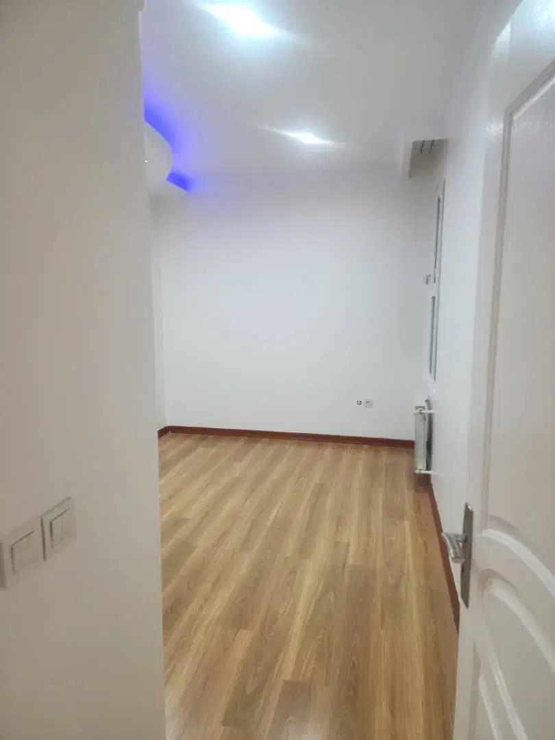 بلوار فردوس ۱۴۵متر/۳خواب/فول امکانات