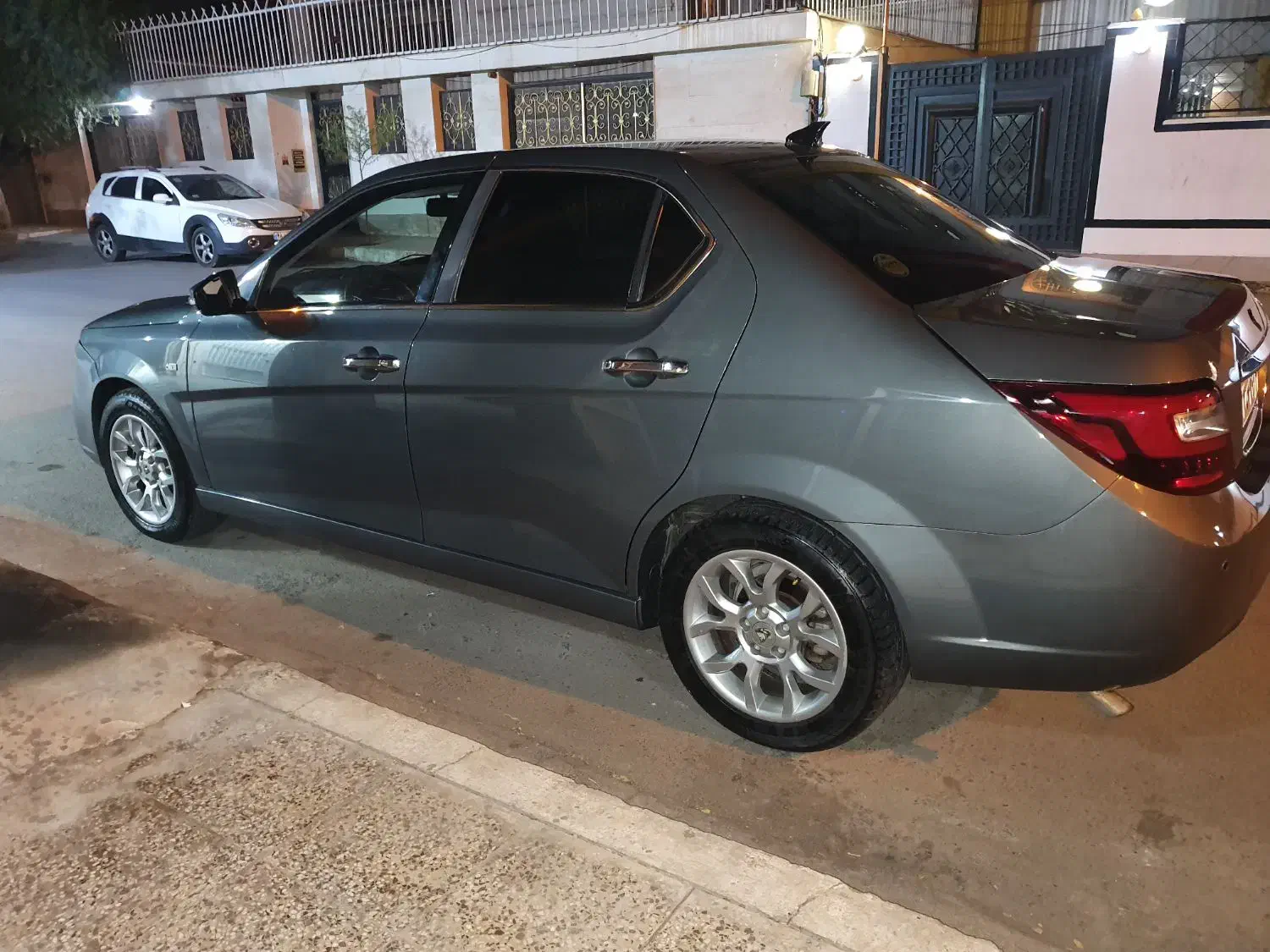 دنا   اتومات  فول  بدون رنگ  درجه یک 1400|خودرو سواری و وانت|اهواز, کیانپارس |دیوار