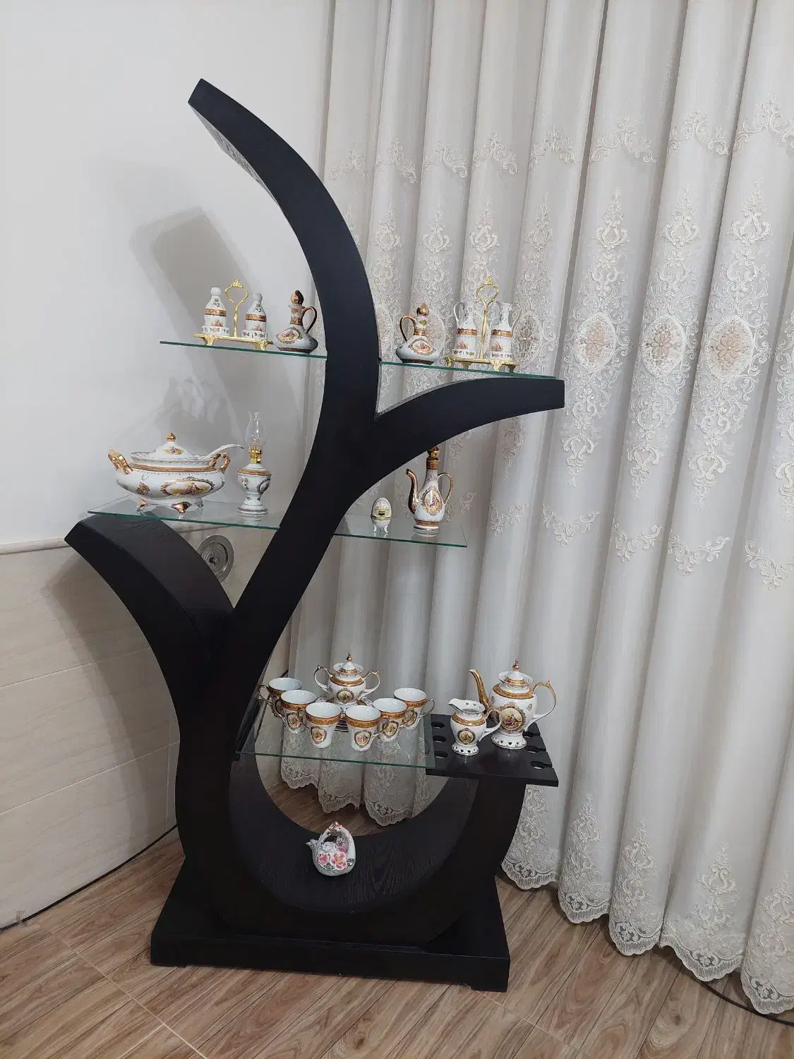 فروش استند ب دلیل جابجایی و کمبود جا|بوفه، ویترین، کنسول|آباده, |دیوار