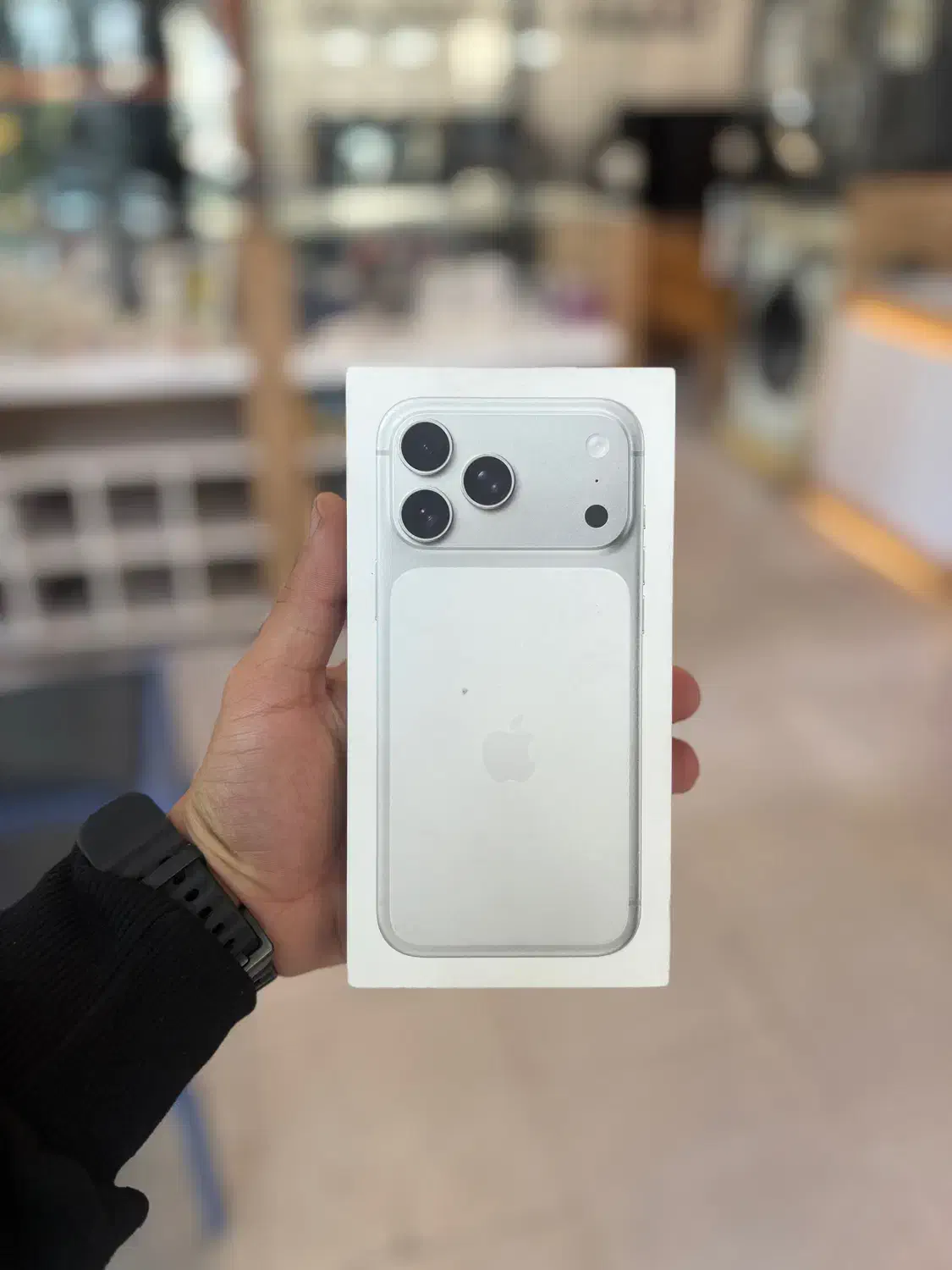 فروش ۱۷ پرو مکس سیلور اقساطی|موبایل|ارومیه, |دیوار