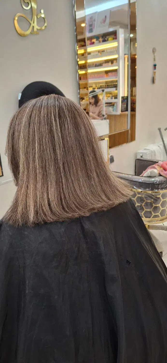 خدمات تخصصی رنگ و لایت... با بهترین متریال و قیمت|خدمات آرایشگری و زیبایی|اصفهان, رهنان|دیوار