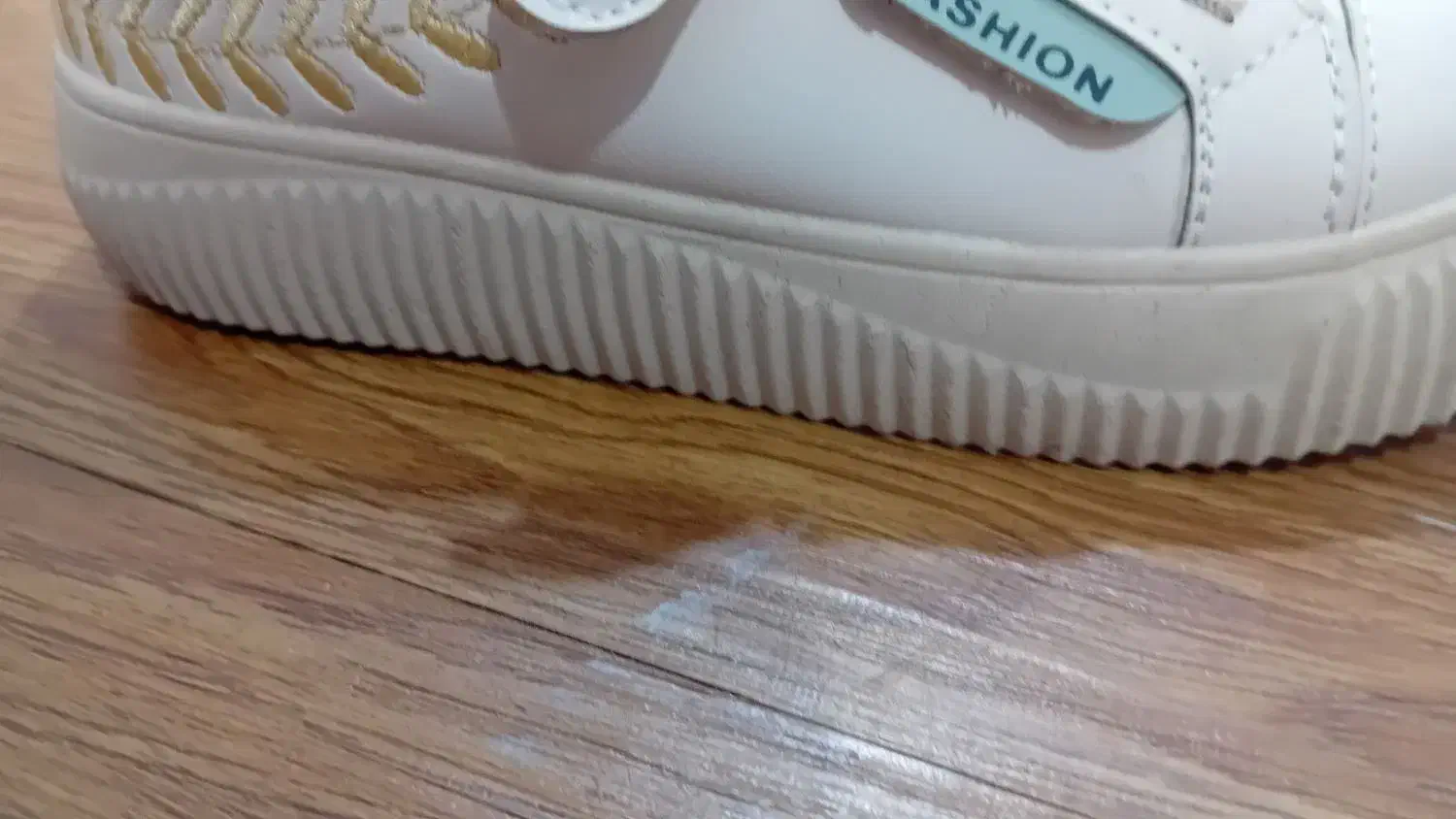 کتونی بچگانه|کفش و لباس بچه|رشت, کوی مهر|دیوار