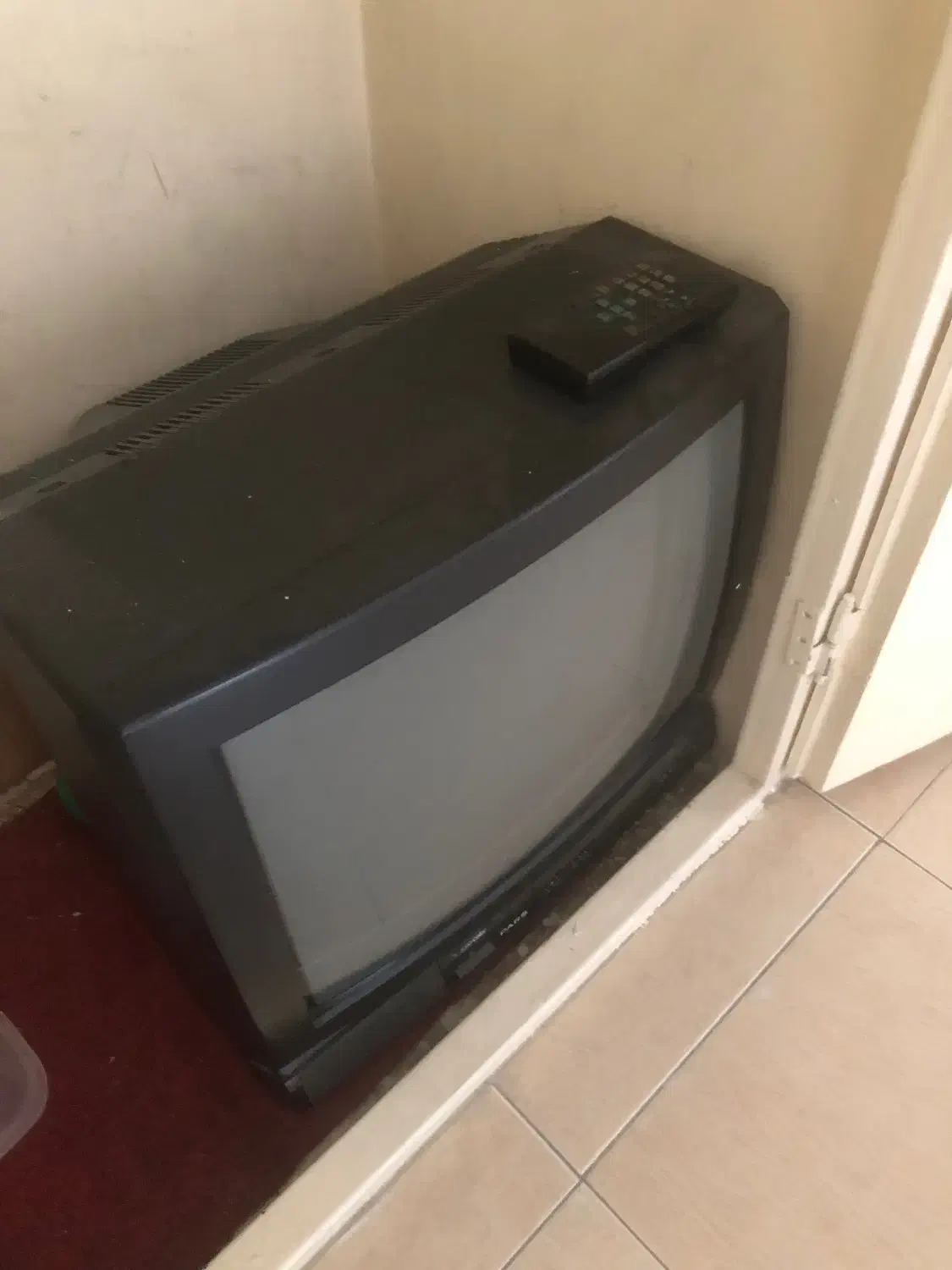 تلویزیون ۲۱ اینچ پارس گروندیک|تلویزیون و پروژکتور|تهران, شهرک محلاتی|دیوار