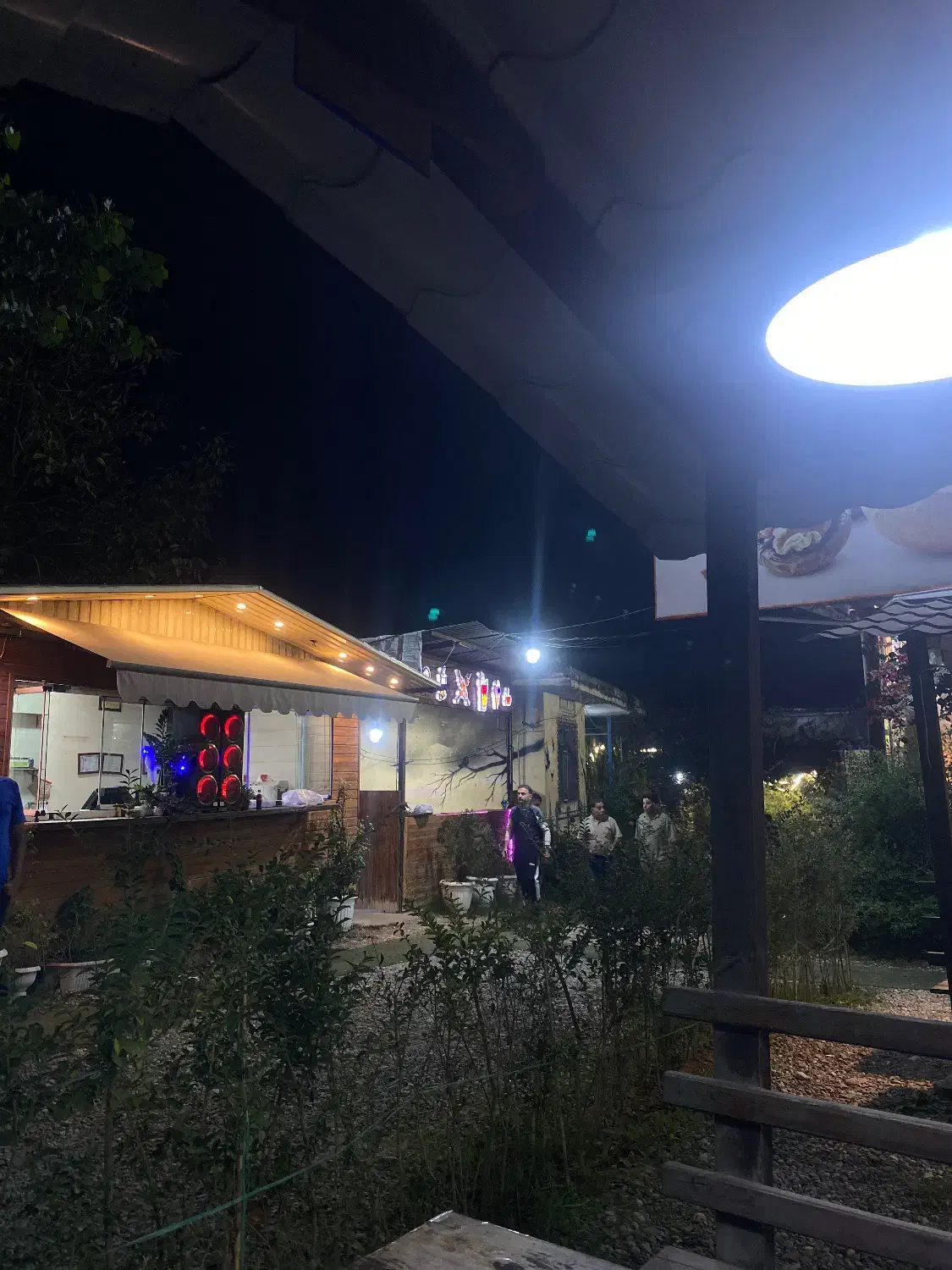 نیروی خدماتی با حقوق قابل توجه|استخدام سرایداری و نظافت|قائمشهر, |دیوار