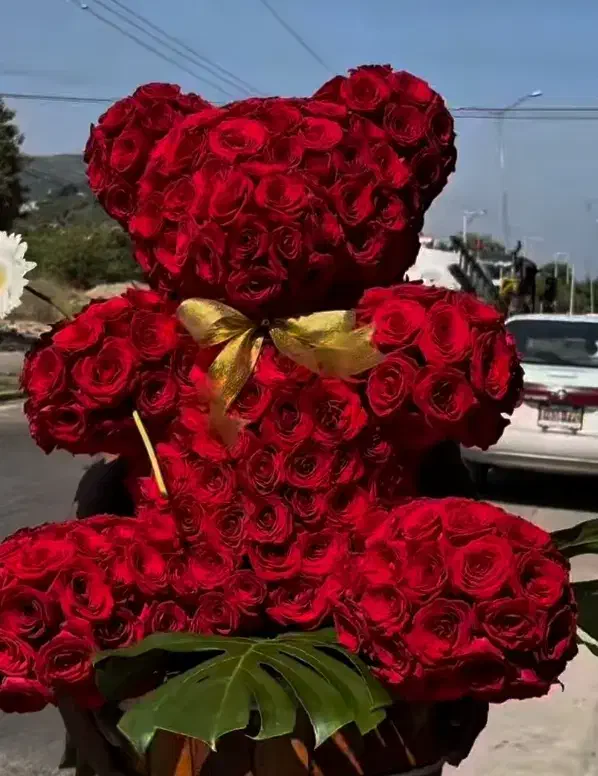 گل روبانی|گل مصنوعی|قم, حاج زینل|دیوار