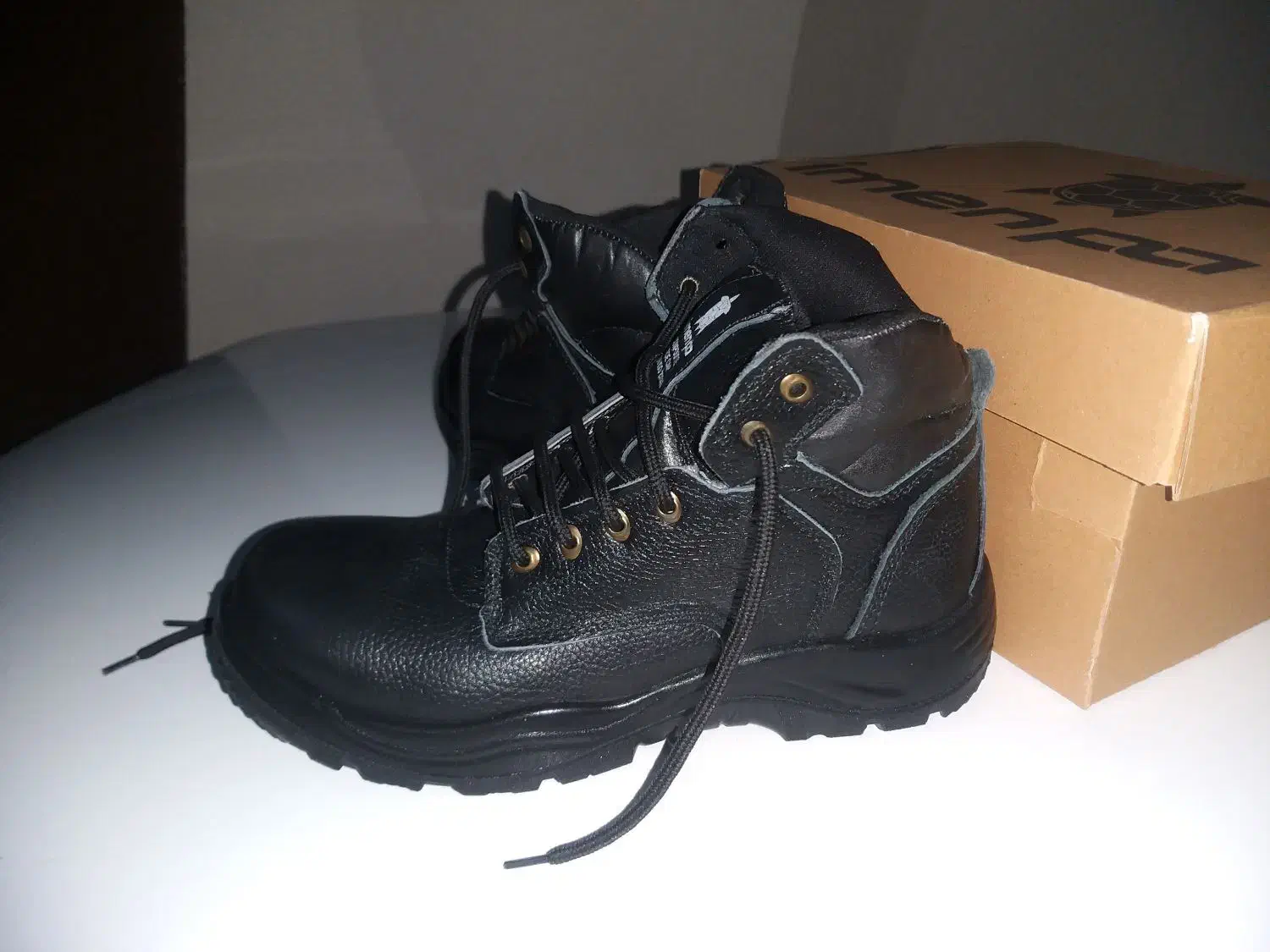 پوتین ایمنی ایمن پا جنس چرم با کیفیت|کیف، کفش، کمربند|ارومیه, |دیوار