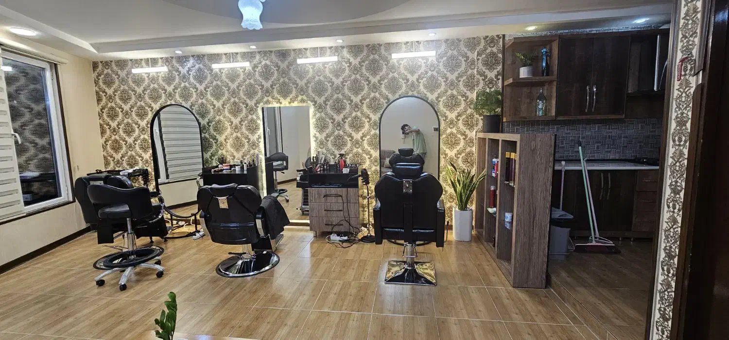 اجاره یا درصدی صندلی آرایشگاه|آرایشگاه و سالنهای زیبایی|یزد, |دیوار