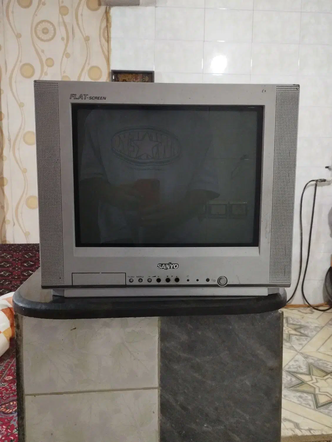 تلویزیون قدیمی سالم|تلویزیون و پروژکتور|بندر گز, |دیوار