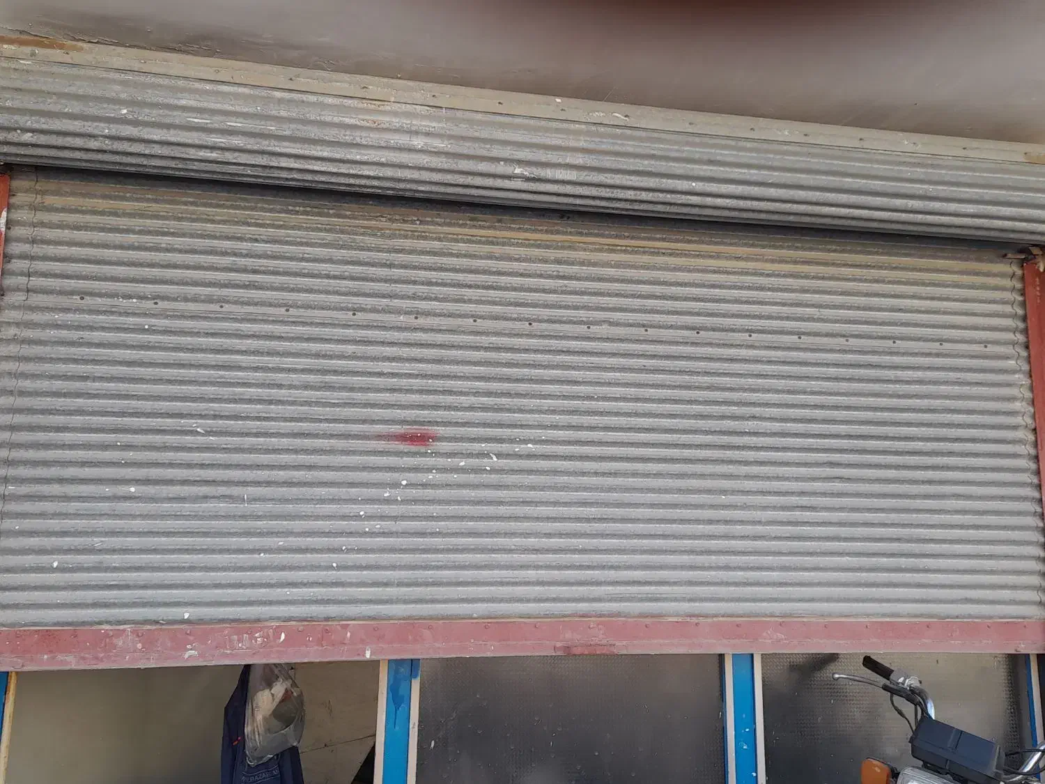 درب کرکره ای ..درجه یک و صحیح و سالم نو نو|مصالح و تجهیزات ساختمان|دزفول, |دیوار