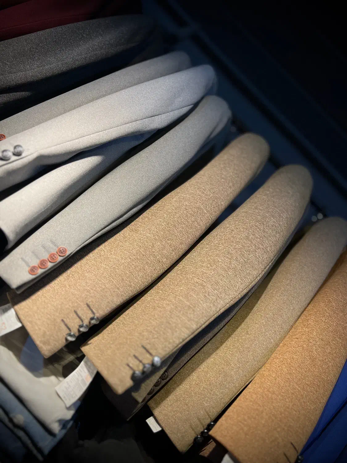 حراج تک کت در صومعه سرا(۵۰۰تا ۷۰۰)|لباس|رشت, استقامت ۱|دیوار