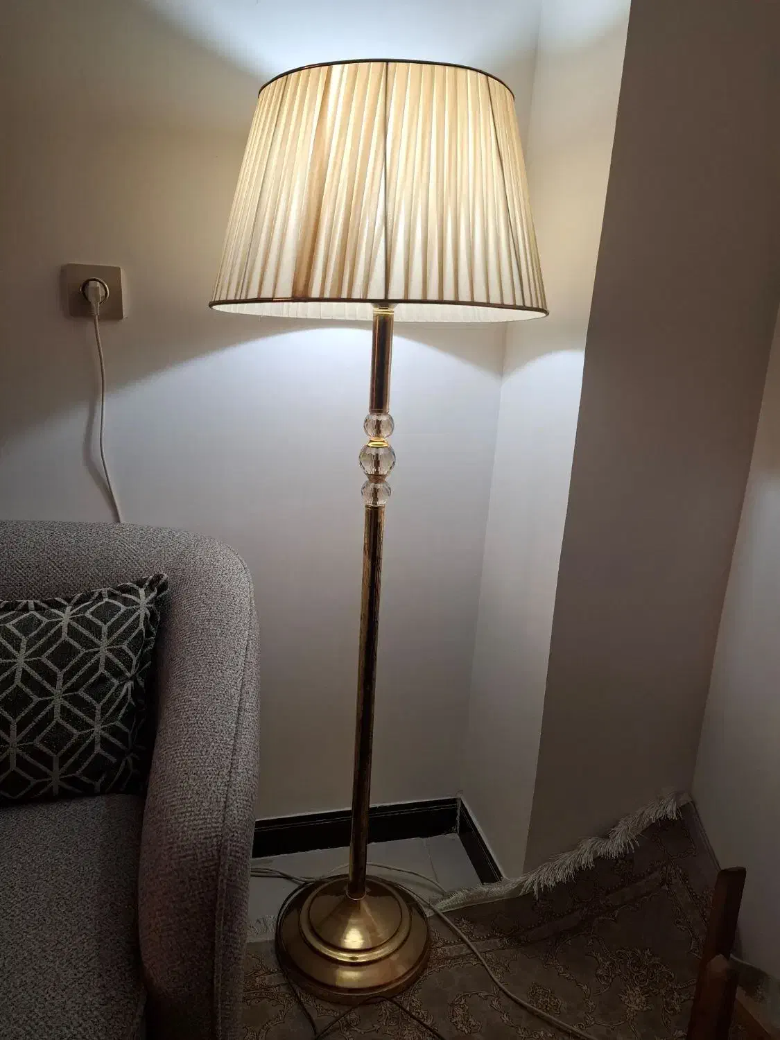 آباژور|چراغ خواب و آباژور|قرچک, شهرک الحدید|دیوار