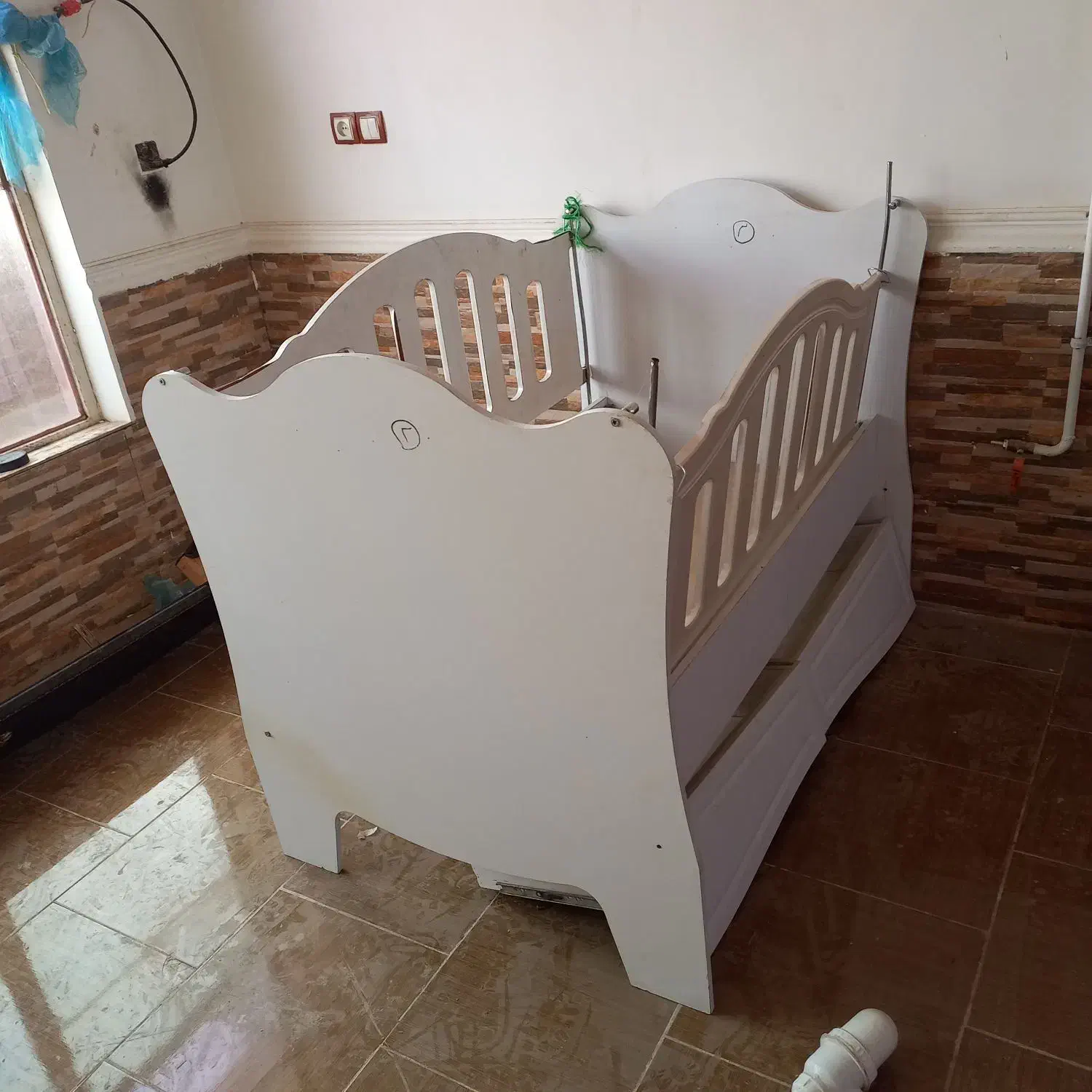 تخت کودک|اسباب و اثاث بچه|خرمشهر, |دیوار