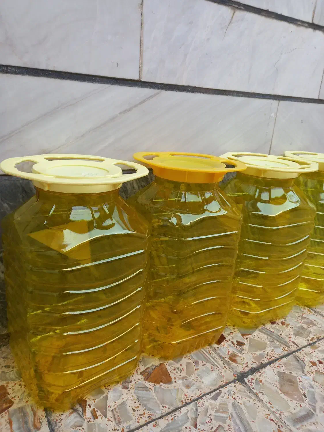 دبه ترشی بزرگ|ظروف نگهدارنده، پلاستیکی، یکبارمصرف|خرمآباد, |دیوار