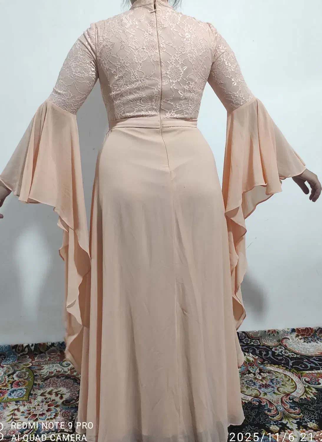 لباس مجلسی|لباس|بروجرد, |دیوار