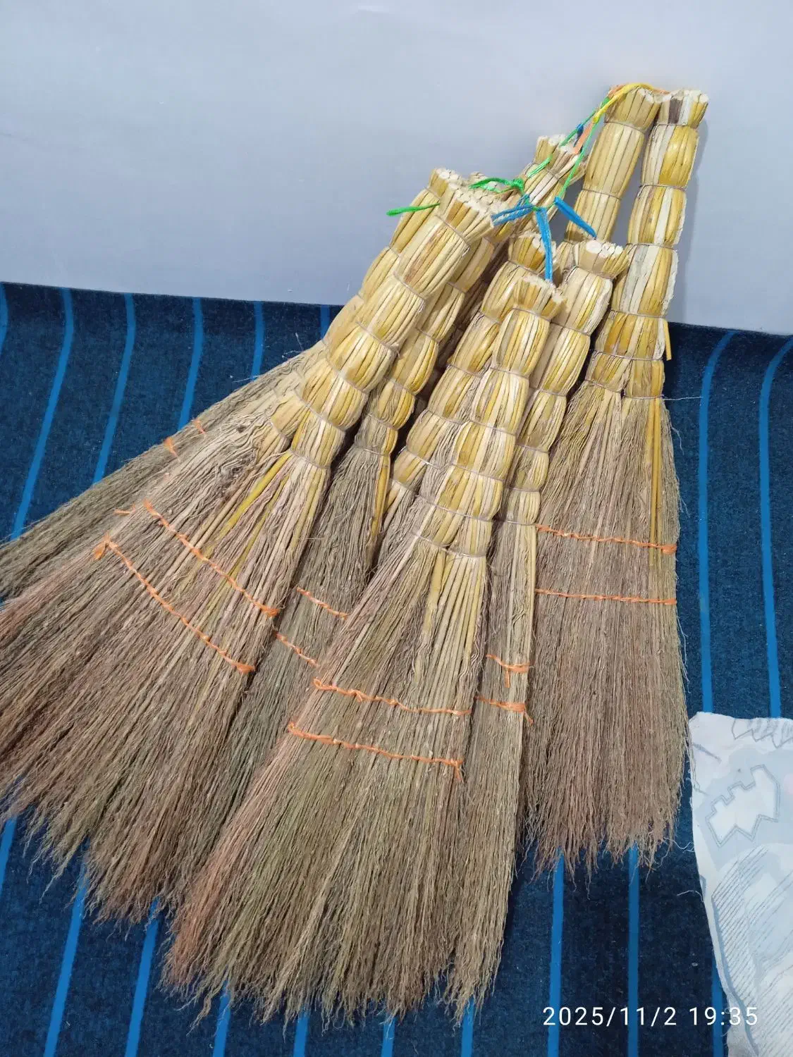 جاروی محلی تازه|لوازم نظافت|رودبنه, |دیوار