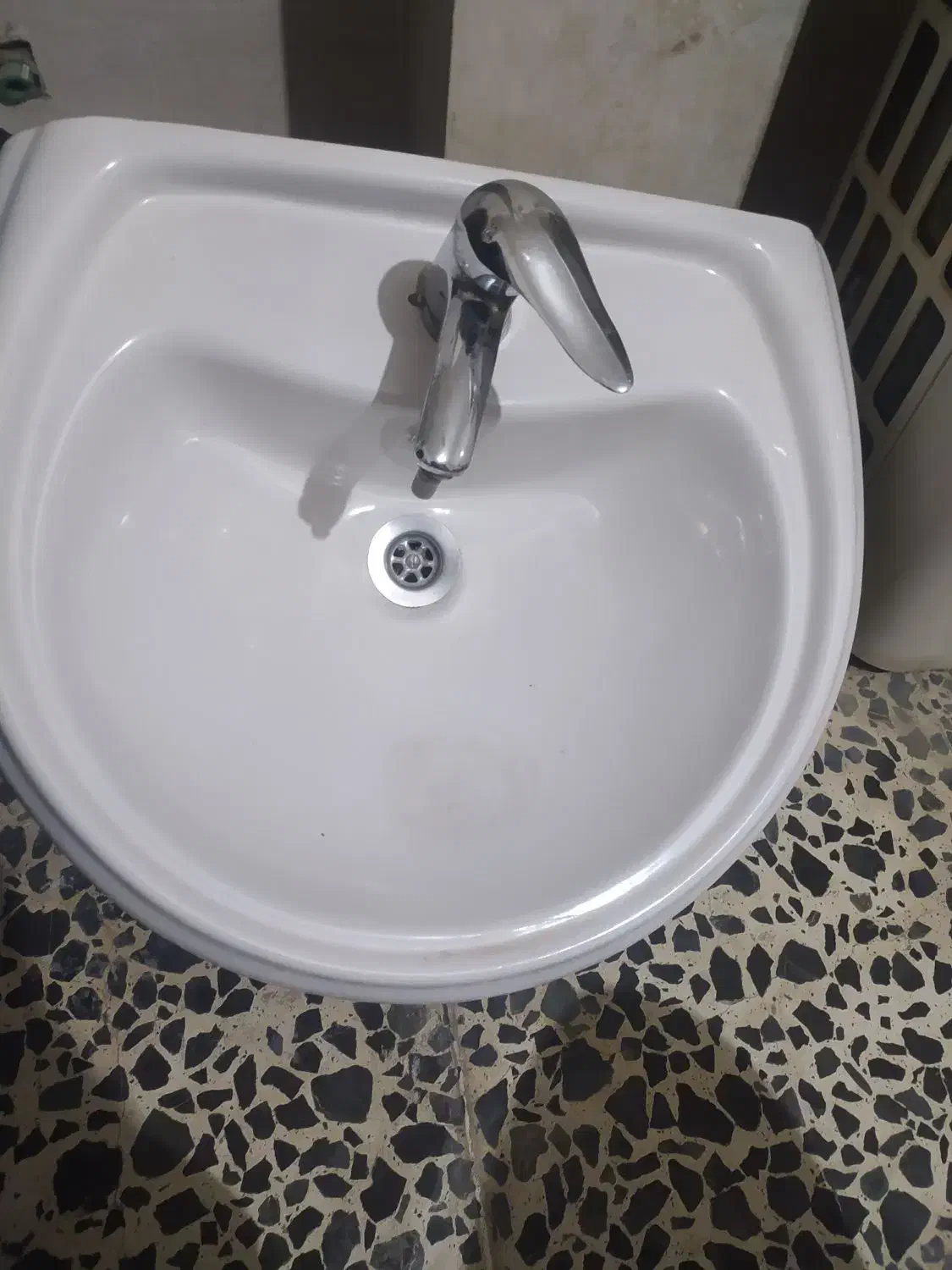 روشویی و شیر اهرمی|لوازم سرویس بهداشتی|گنبد کاووس, |دیوار