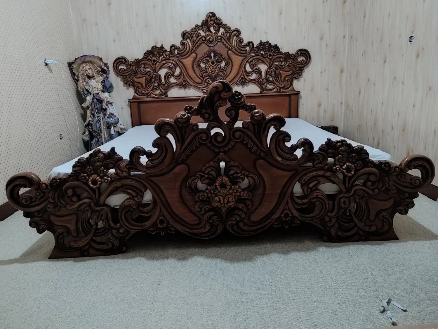 تخت خواب دونفره کامل منبت|تخت و سرویس خواب|اصفهان, خواجو|دیوار